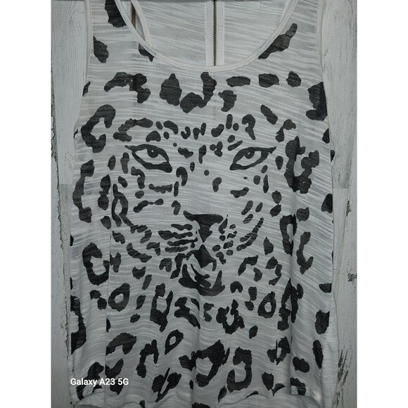 Maurices Size Medium White Leopard Tank Top Back Zip - Picture 2 of 6